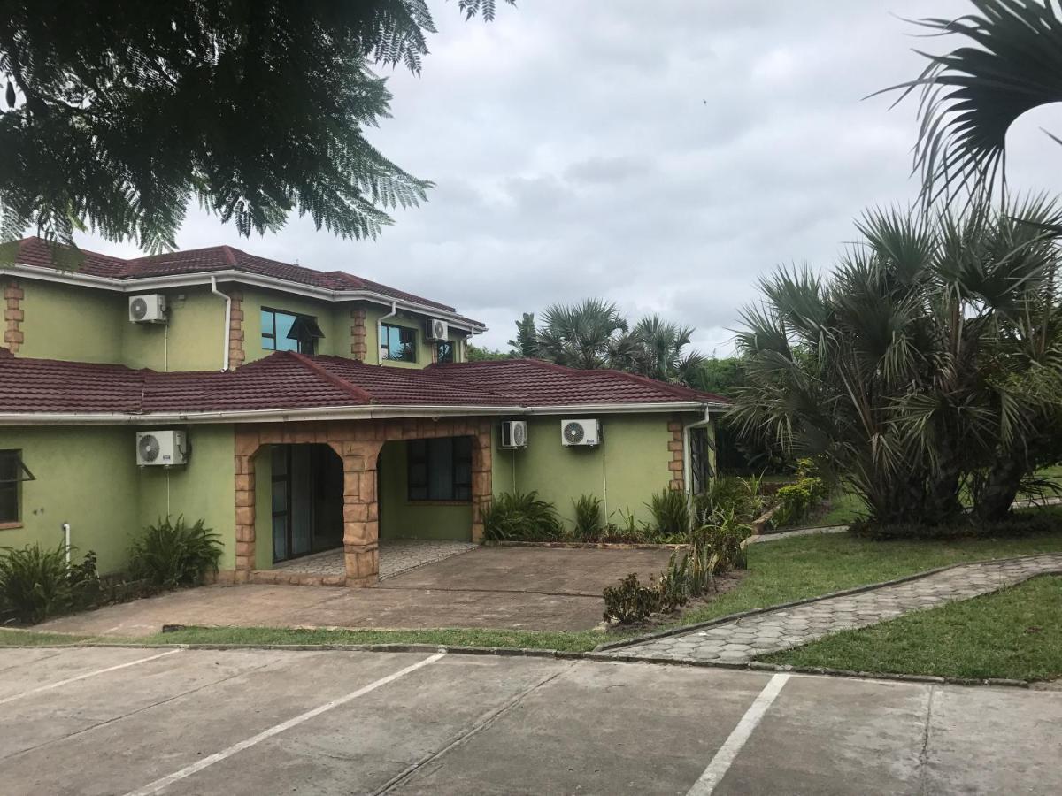 Sodwana Road Holiday Lodge Sodwana Bay Exterior foto